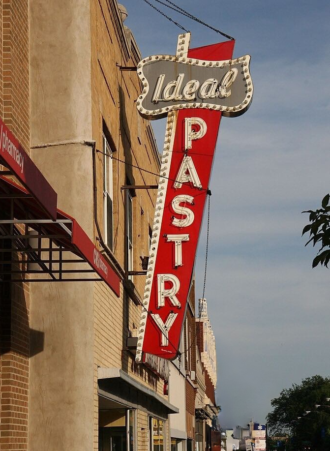 IDEAL PASTRY CHICAGO